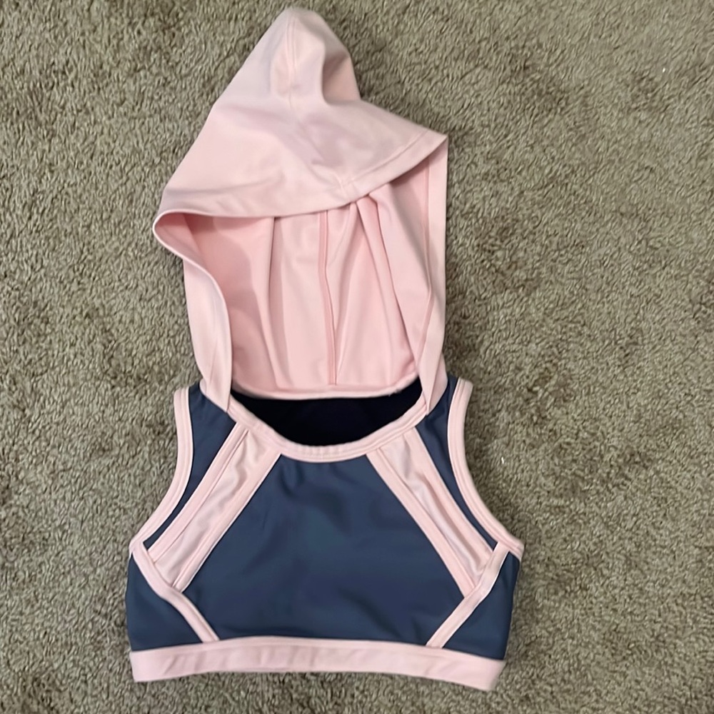 Oh La La dancewear dance top dance wear size CM like a size 6 athletic